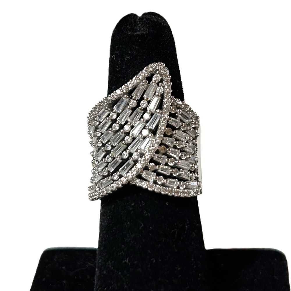 Pre-owned Silver Fashion Crystal Wrap-Look Wide Ring Size 7